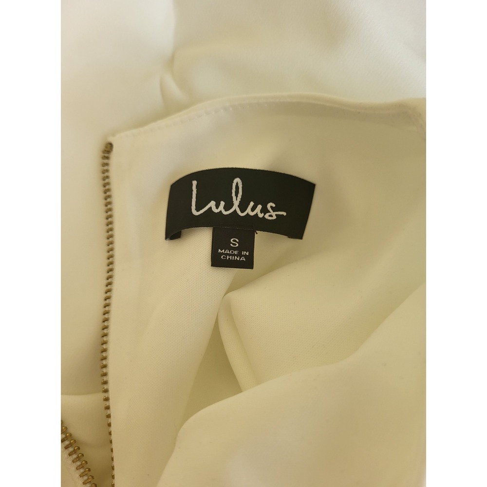 Lulus White Short Sleeve Shift Dress Crew‎ Neck Gold Back Zip Small NWT - Picture 6 of 8